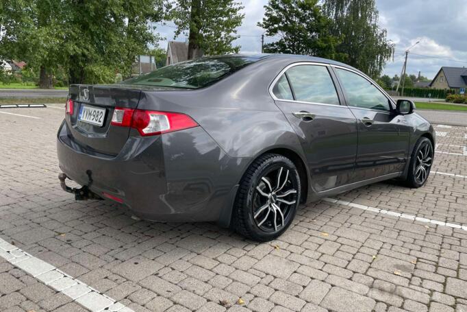 Honda Accord 8 generation Sedan 4-doors