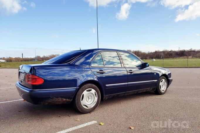 Mercedes-Benz E-Class W210 Sedan