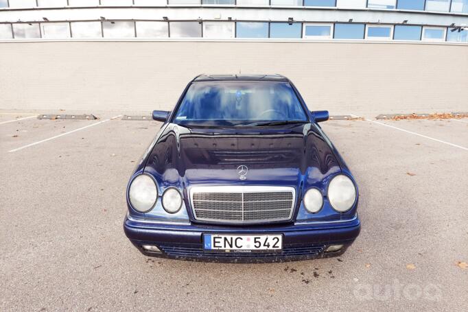 Mercedes-Benz E-Class W210 Sedan