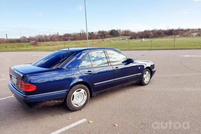 Mercedes-Benz E-Class W210 Sedan