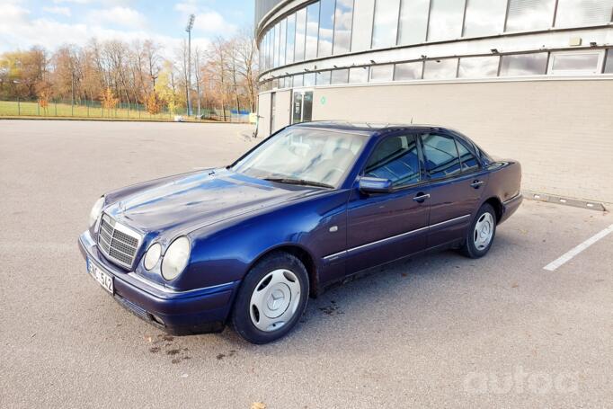 Mercedes-Benz E-Class W210 Sedan