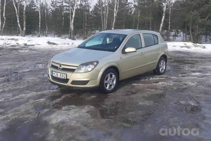 Opel Astra H Hatchback