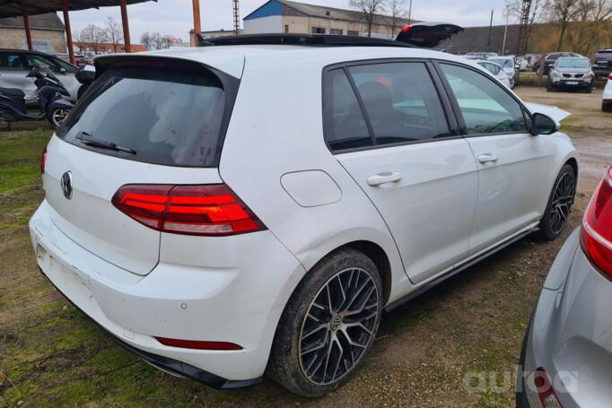 Volkswagen Golf 7 generation [restyling] Hatchback 5-doors