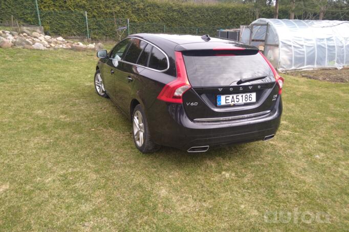 Volvo V60 1 generation [restyling] wagon 5-doors