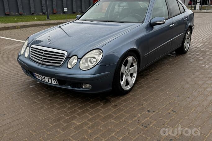 Mercedes-Benz E-Class W211 Sedan