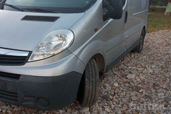 Opel Vivaro A [restyling] Combi minivan 4-doors