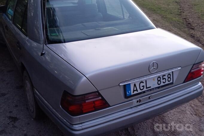 Mercedes-Benz E-Class W124 [2th restyling] Sedan