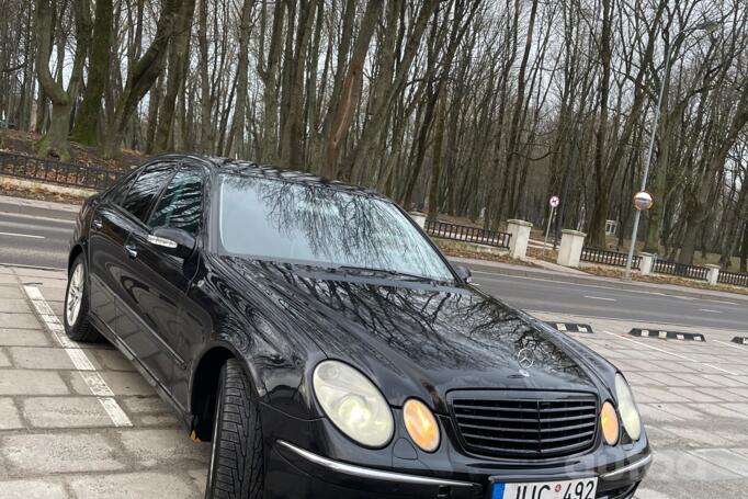 Mercedes-Benz E-Class W211 Sedan