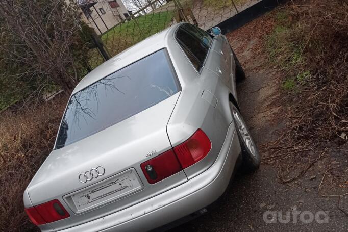 Audi A8 D2/4D Sedan 4-doors