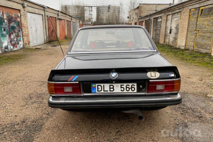 BMW 5 Series E12 [restyling] Sedan