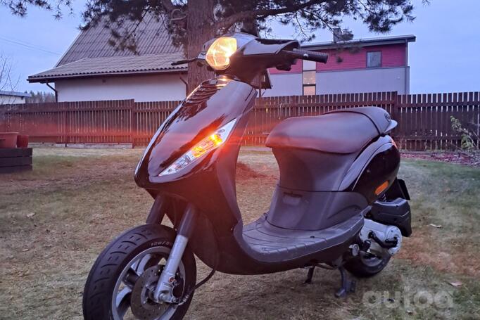 Piaggio Zip 50