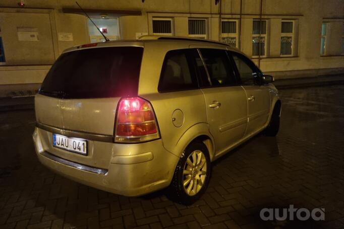 Opel Zafira B Minivan 5-doors