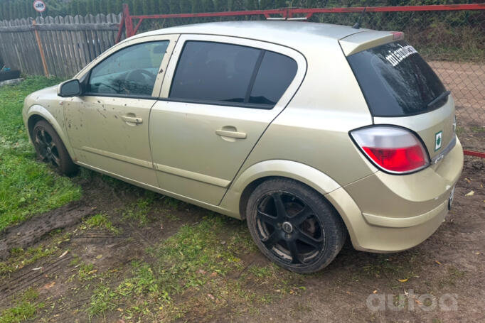 Opel Astra H Hatchback