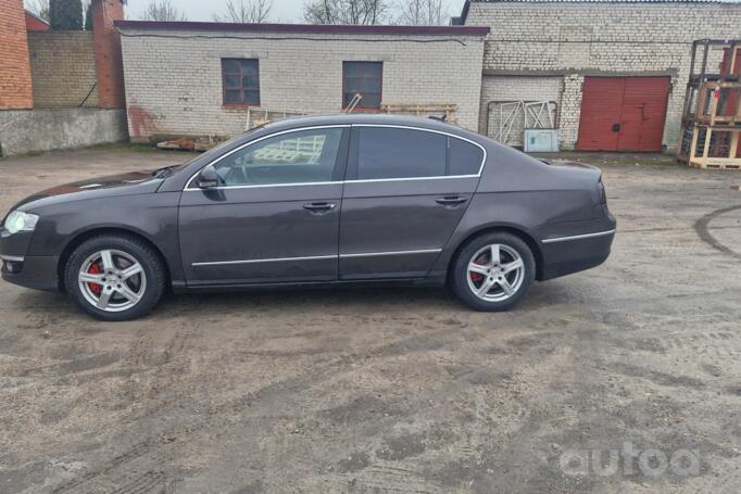 Volkswagen Passat B6 Sedan 4-doors