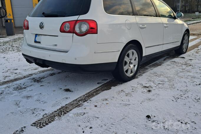 Volkswagen Passat B6 wagon 5-doors