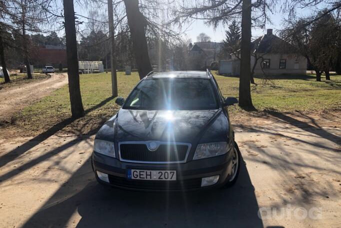 Skoda Octavia 2 generation Combi wagon 5-doors