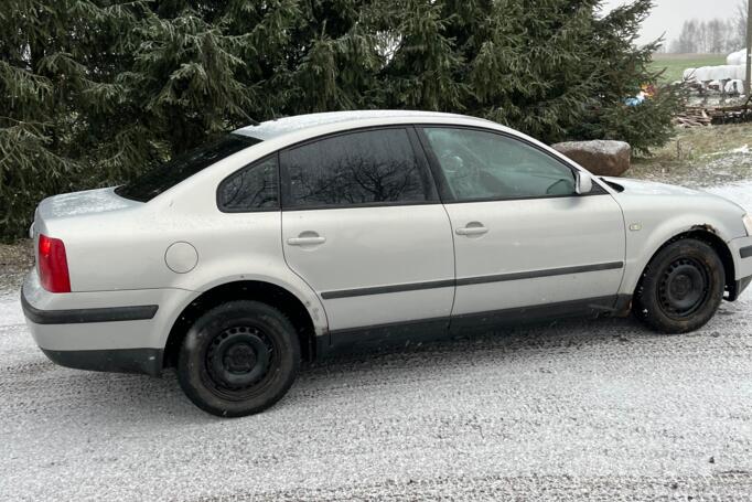 Volkswagen Passat B5 Sedan 4-doors