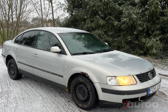 Volkswagen Passat B5 Sedan 4-doors