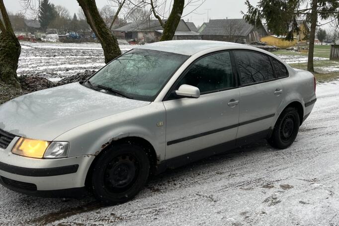 Volkswagen Passat B5 Sedan 4-doors