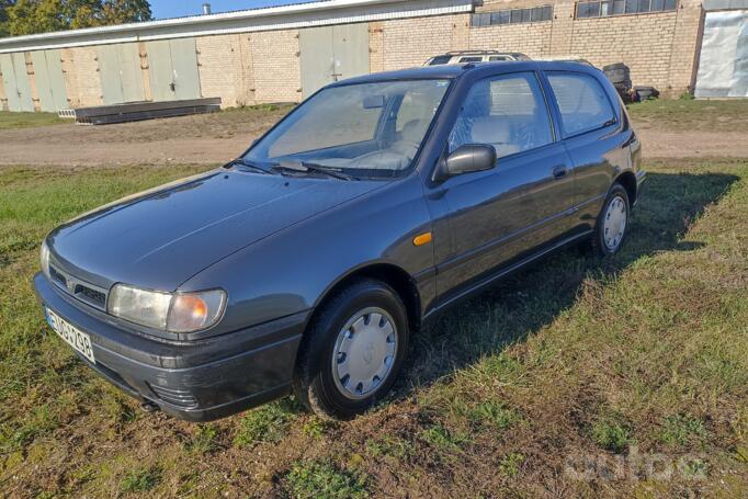 Nissan Sunny B13 Sedan