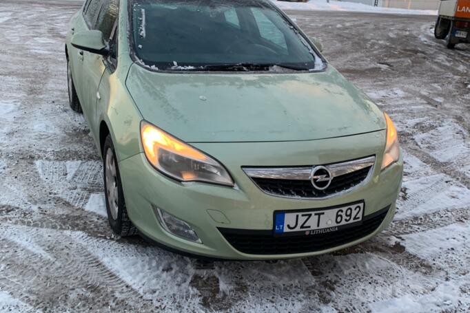 Opel Astra J Hatchback 5-doors