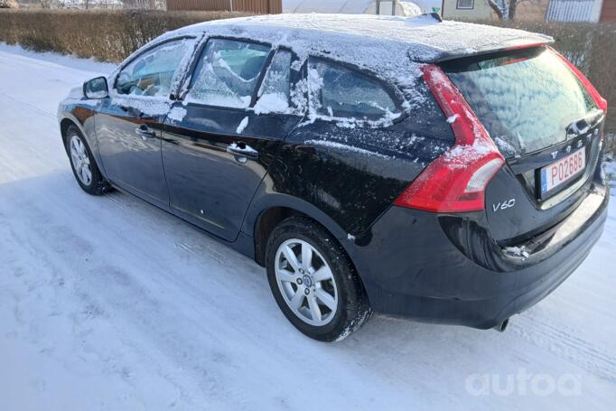 Volvo V60 1 generation [restyling] wagon 5-doors