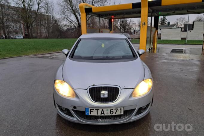 SEAT Leon 2 generation Hatchback 5-doors