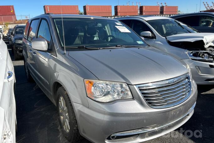 Chrysler Town & Country 5 generation [restyling]