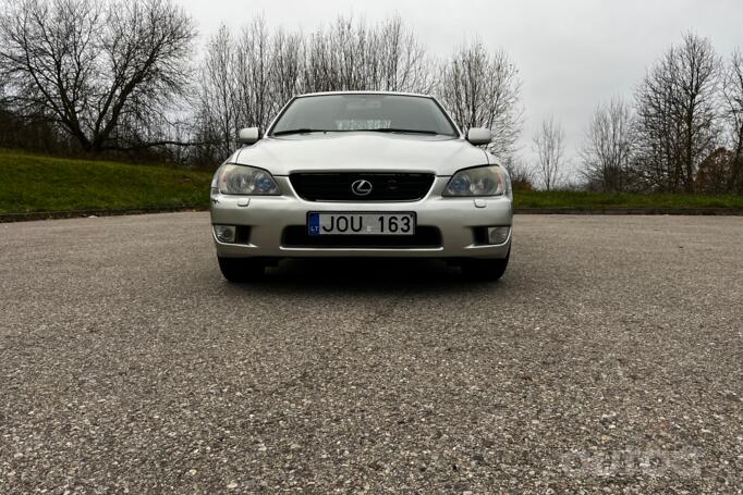 Lexus IS XE10 Sedan