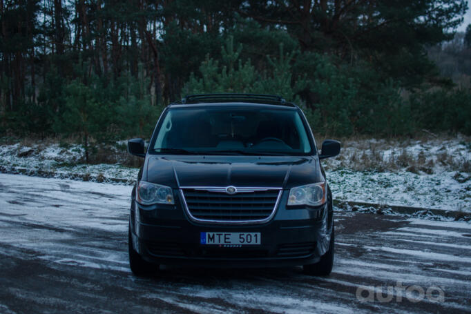 Chrysler Voyager 5 generation Grand minivan