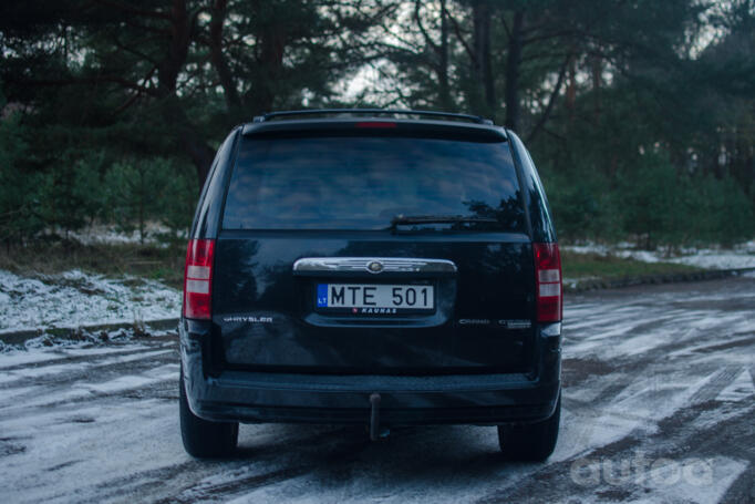 Chrysler Voyager 5 generation Grand minivan