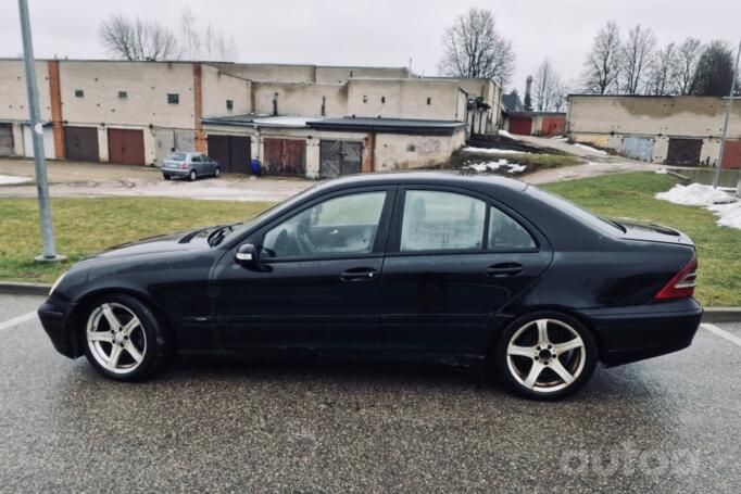 Mercedes-Benz C-Class W203/S203/CL203 Sedan