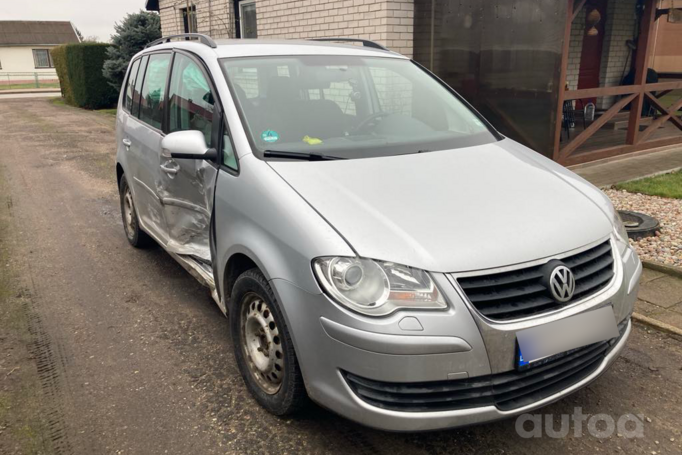 Volkswagen Touran 1 generation [restyling] Minivan 5-doors