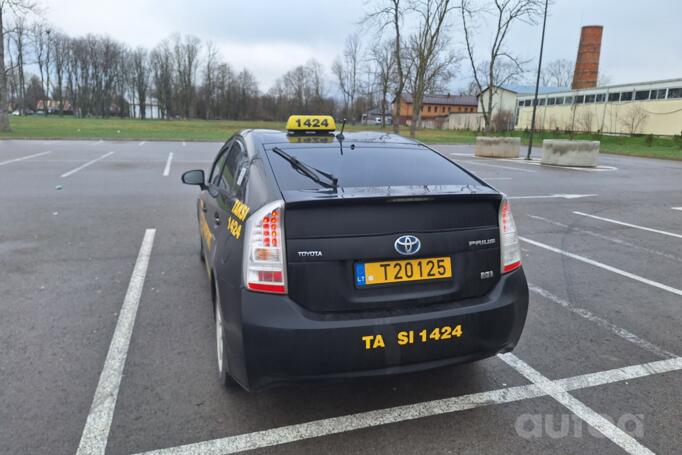 Toyota Prius 3 generation Hatchback 5-doors