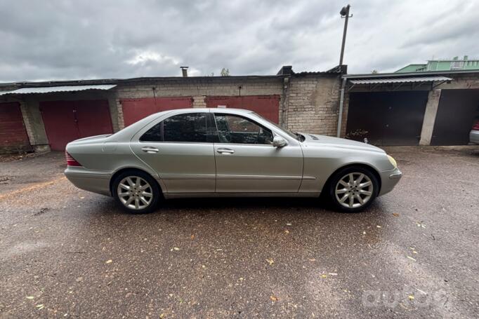 Mercedes-Benz S-Class W220 [restyling] Sedan 4-doors