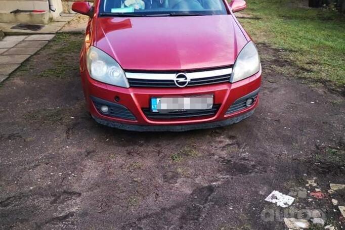 Opel Astra H Hatchback