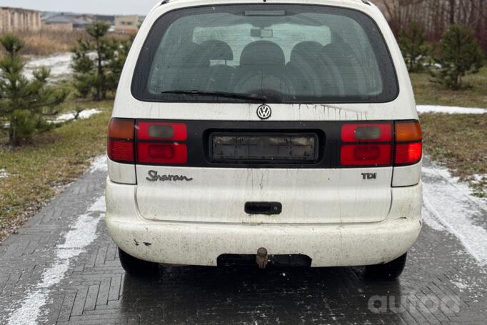 Volkswagen Sharan 1 generation Minivan 5-doors