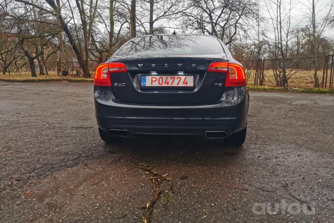 Volvo S60 2 generation [restyling] Sedan 4-doors