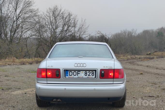 Audi A8 D2/4D [restyling] Sedan 4-doors