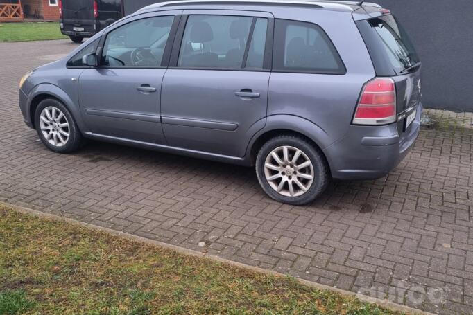 Opel Zafira B Minivan 5-doors