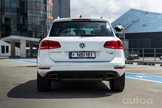 Volkswagen Touareg 2 generation [restyling] Crossover