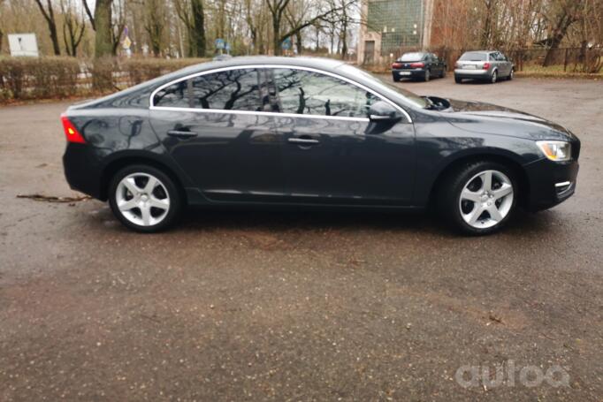 Volvo S60 2 generation [restyling] Sedan 4-doors