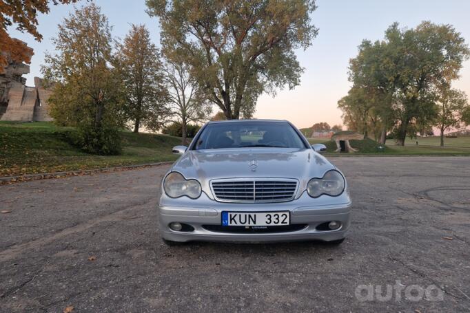 Mercedes-Benz C-Class W203/S203/CL203 Sedan