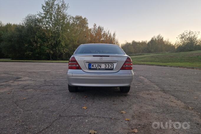 Mercedes-Benz C-Class W203/S203/CL203 Sedan