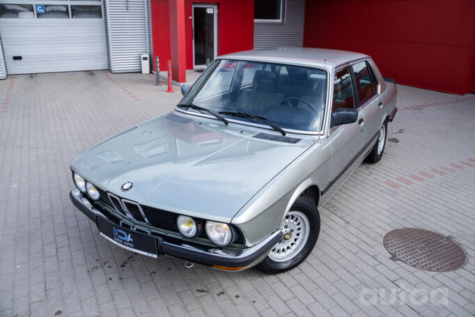 BMW 5 Series E28 Sedan