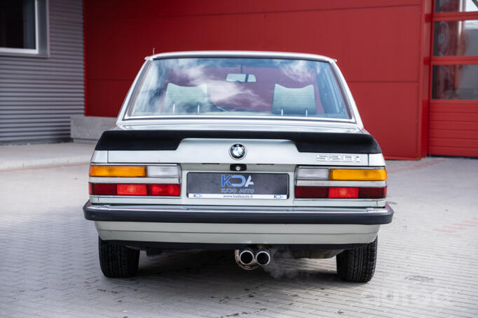 BMW 5 Series E28 Sedan