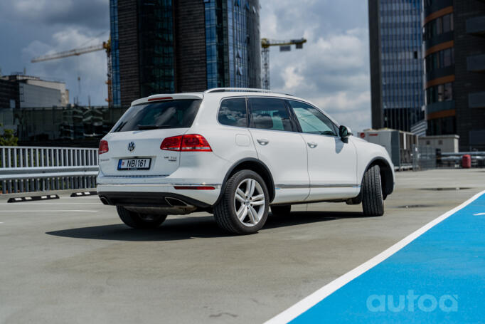 Volkswagen Touareg 2 generation [restyling] Crossover