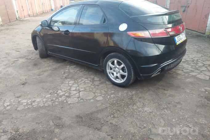 Honda Civic 8 generation [restyling] Hatchback 5-doors