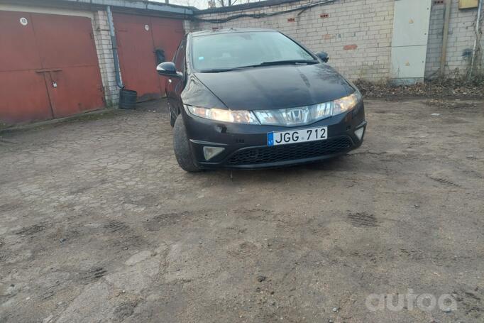 Honda Civic 8 generation [restyling] Hatchback 5-doors