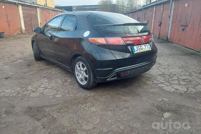 Honda Civic 8 generation [restyling] Hatchback 5-doors